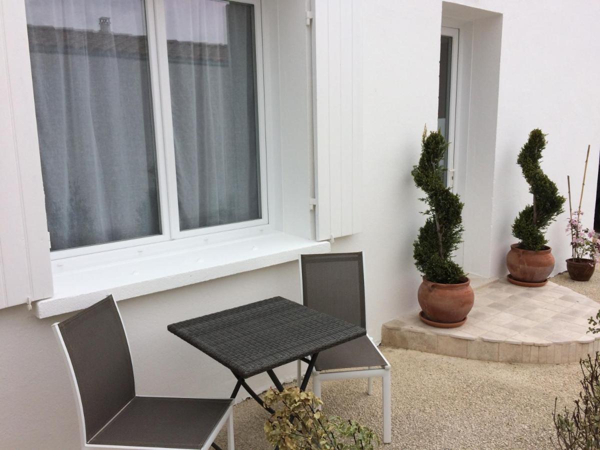 La Parenthese Otel Saintes Dış mekan fotoğraf